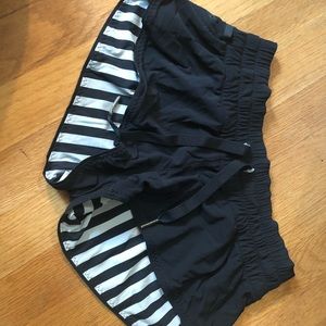 VINTAGE LULULEMON REVERSIBLE SHORTS 2